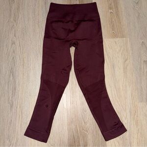 Lululemon Wine Berry Zone In Leggings - Size 6